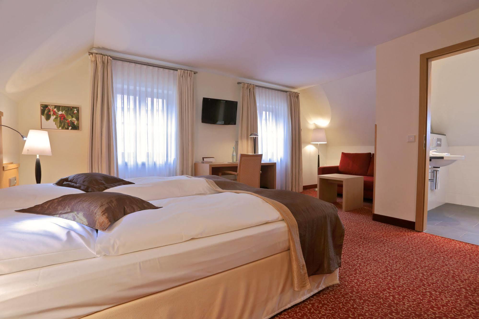 Romantik Hotel Zur Schwane Volkach Eksteriør billede